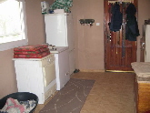 Utility room/dogs' room/entrance
