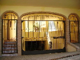 Gated front